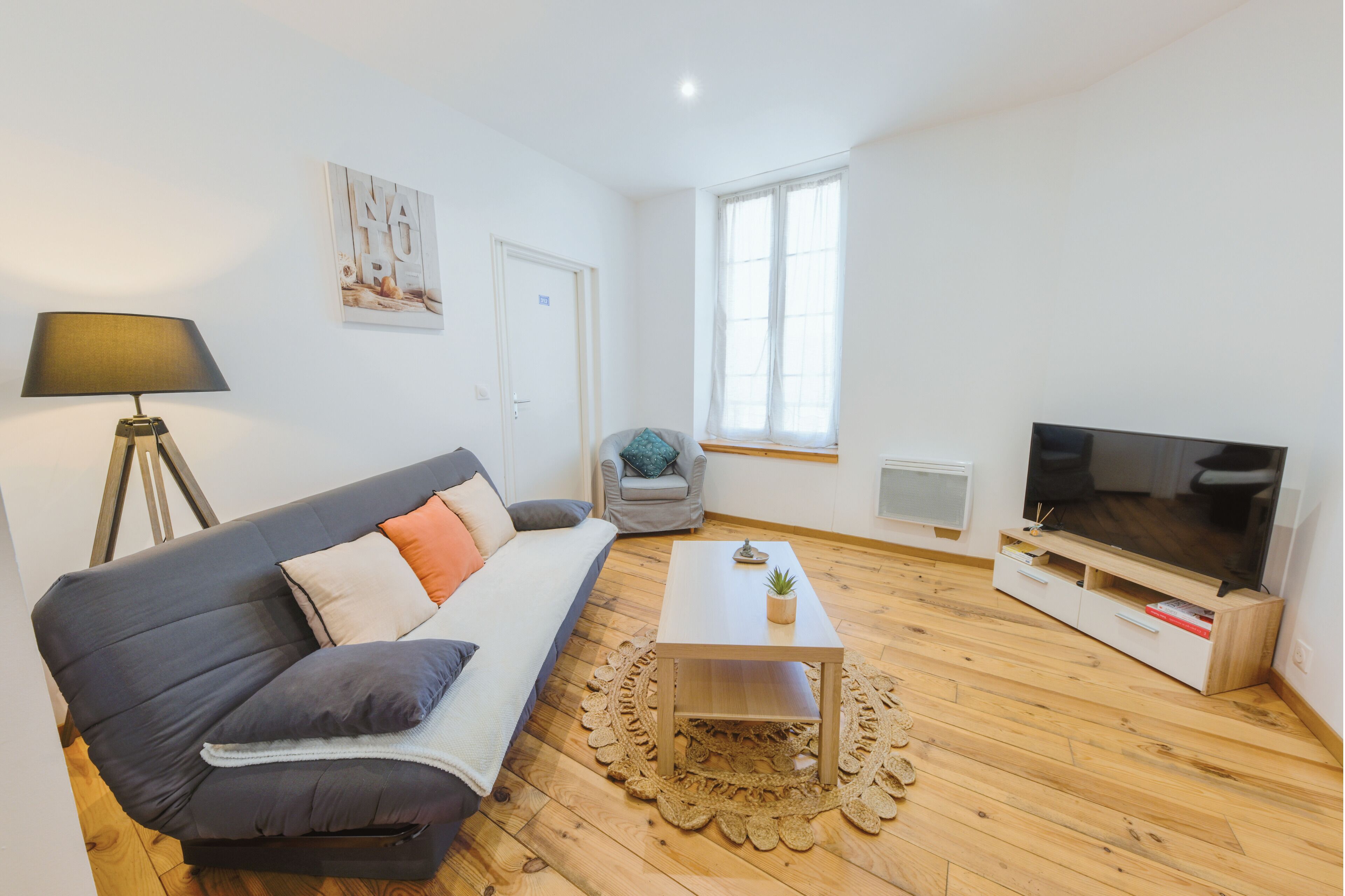 Smart TV, books, offices