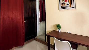 Triple Room | Living area