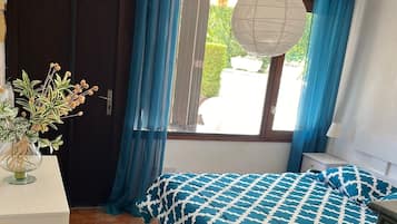 2 bedrooms, WiFi, bed sheets
