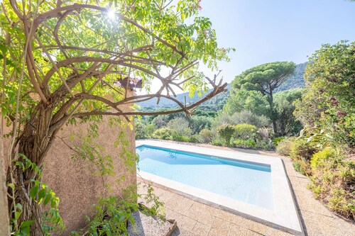 Villa églantine- Piscine- calme