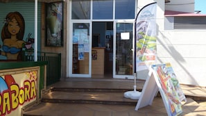 Exterior detail - APARTAMENTS MAR BLAU - Calella Beach (Calella)