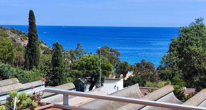 3 min from Bonporteau beach, beautiful duplex with terrace, sea and beach views