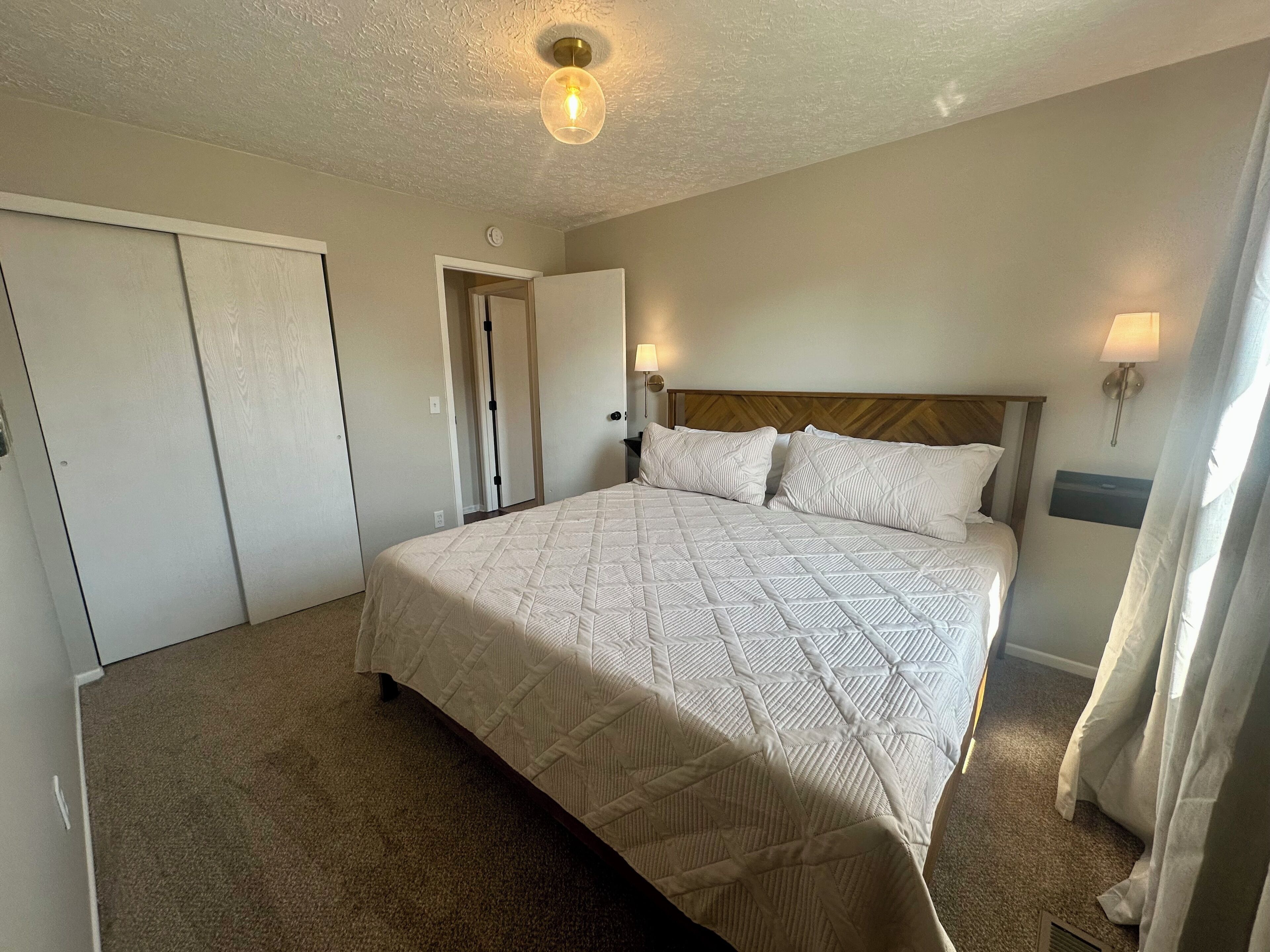 2 chambres, fer et planche à repasser, Wi-Fi, draps fournis