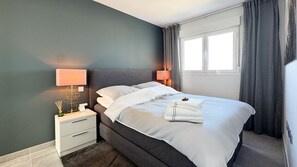 3 quartos, ferros/tábuas de passar roupa, Wi-Fi, roupa de cama