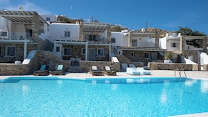 Seasonal outdoor pool