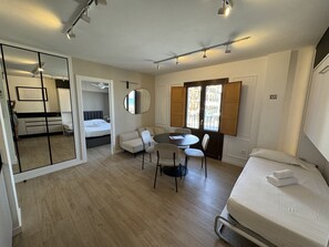 1 chambre, accès au Wi-Fi (inclus), literie fournie