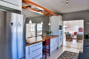 Interior - Seaside Luxury for Families & Friends in Kleinmond (Kleinmond)