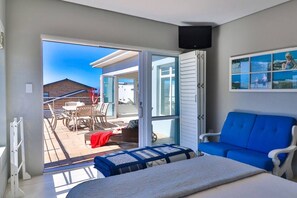5 bedrooms, desk, iron/ironing board, free WiFi