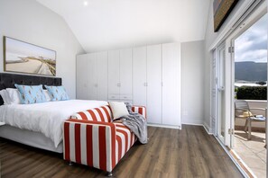 4 chambres, bureau, fer et planche à repasser, accès au Wi-Fi (inclus)