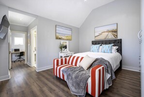 4 Schlafzimmer, Schreibtisch, Bügeleisen/Bügelbrett, kostenloses WLAN