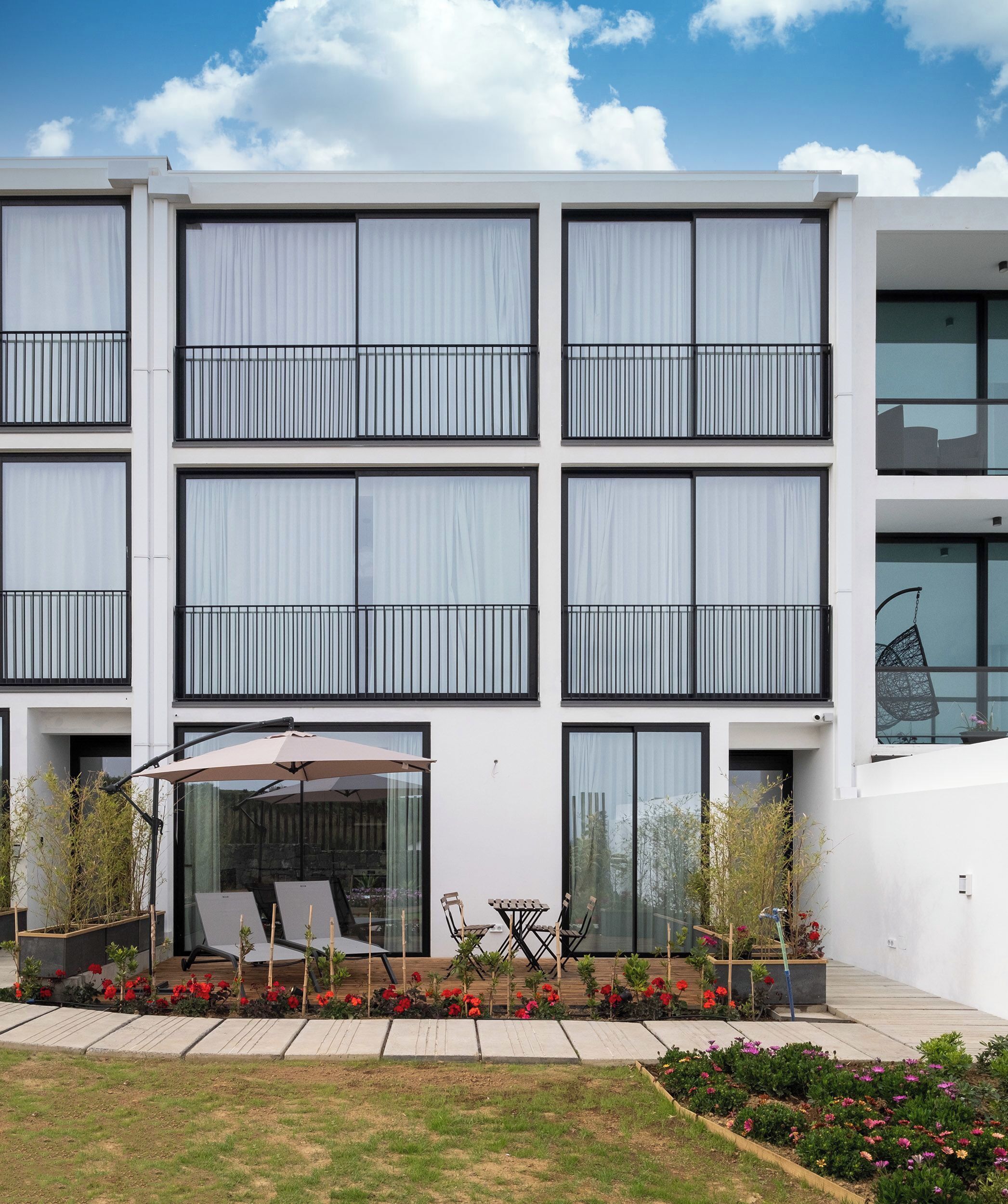 المنشأة من الخارج