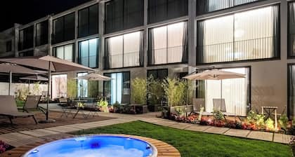 Mónaco Suites & Garden