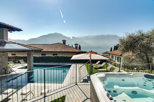 VILLA ULIVI by Curti rentals