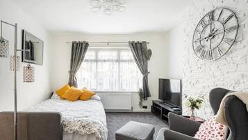 1 bedroom, iron/ironing board, free WiFi, bed sheets