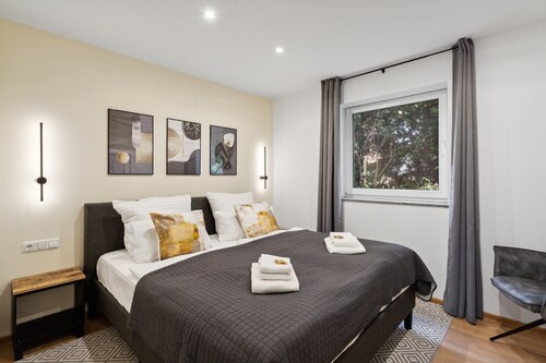 Charysma: Aurum-Suite | modernes & elegantes Design | Parkplatz | Terrasse