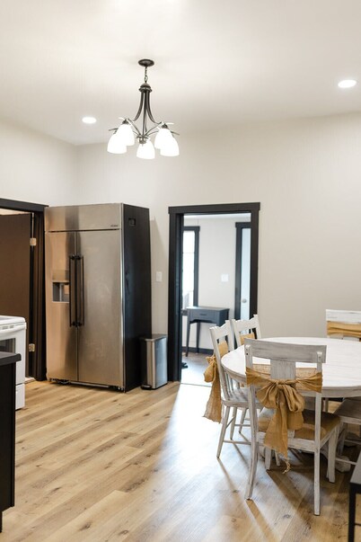 Charming 2-bedroom bungalow plus full size bed, and outdoor space.