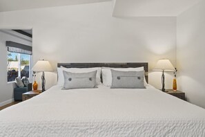 5 habitaciones, escritorio y acceso a internet 