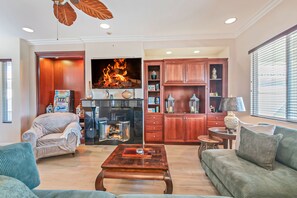 Cheminée, baby-foot, table de tennis de table