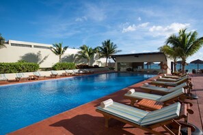 Pool - Golden Tide Hideaway at Cancun (Cancún)