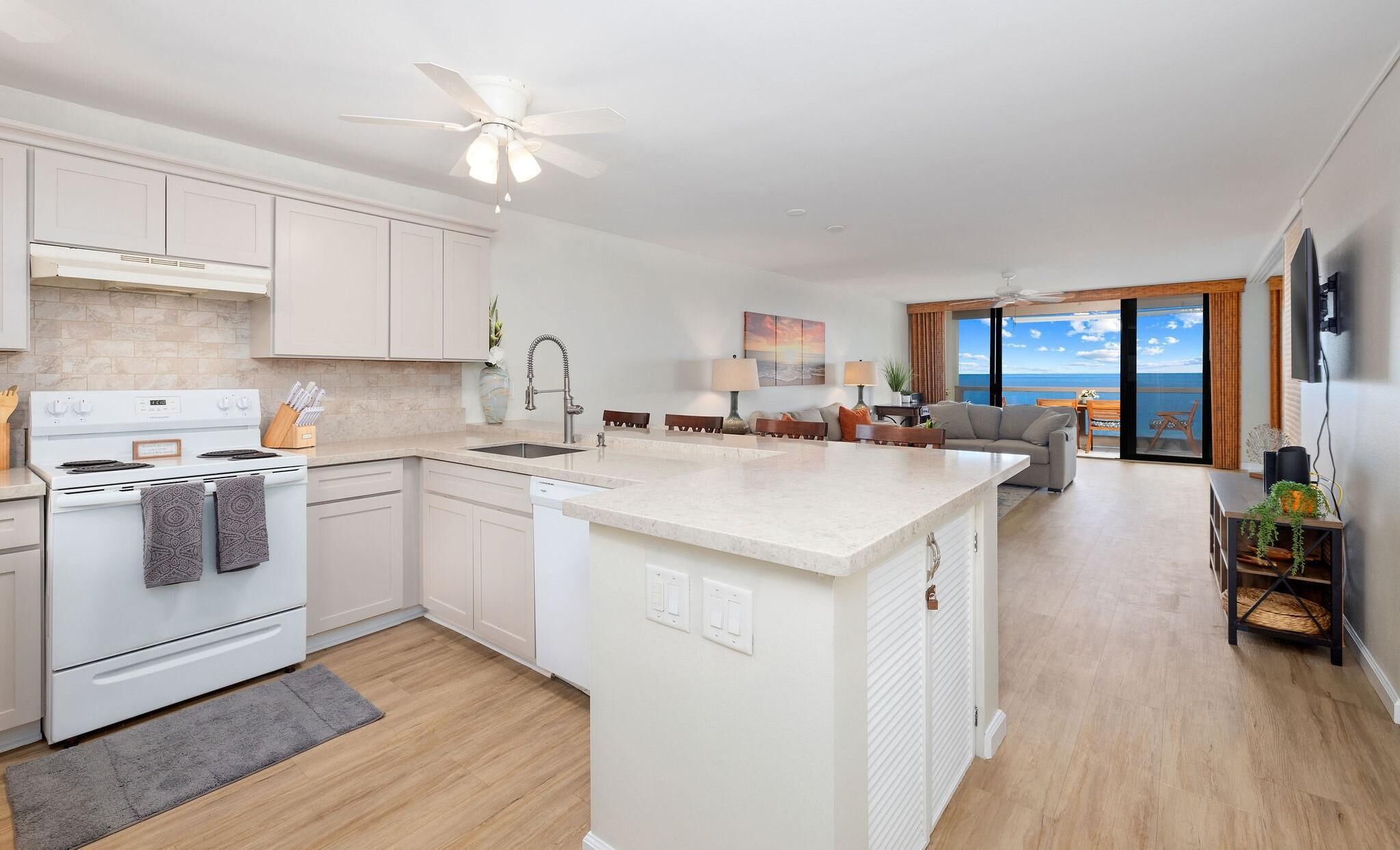 Condo, 1 King Bed with Sofa bed (Keauhou Kona Surf & Racquet Club#1-20) | Private kitchen