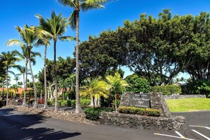 Condo, 1 King Bed with Sofa bed (Keauhou Kona Surf & Racquet Club#1-20) | Property grounds - Keauhou Kona Surf & Racquet Club#1-203 (Kailua-Kona)