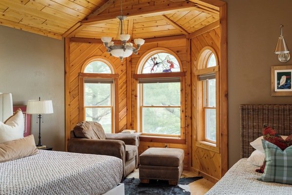 3 bedrooms, desk, travel crib, WiFi