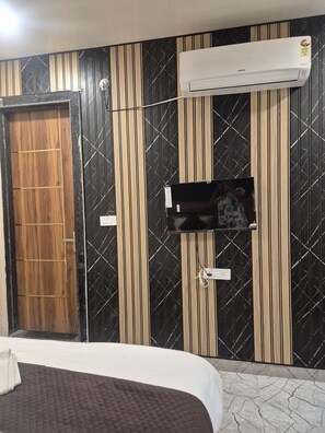 Family Room | Free WiFi - Hotel Devi Residency  (Vrindavan)