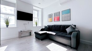 Sea View 1 Bedroom Apartment | Living area