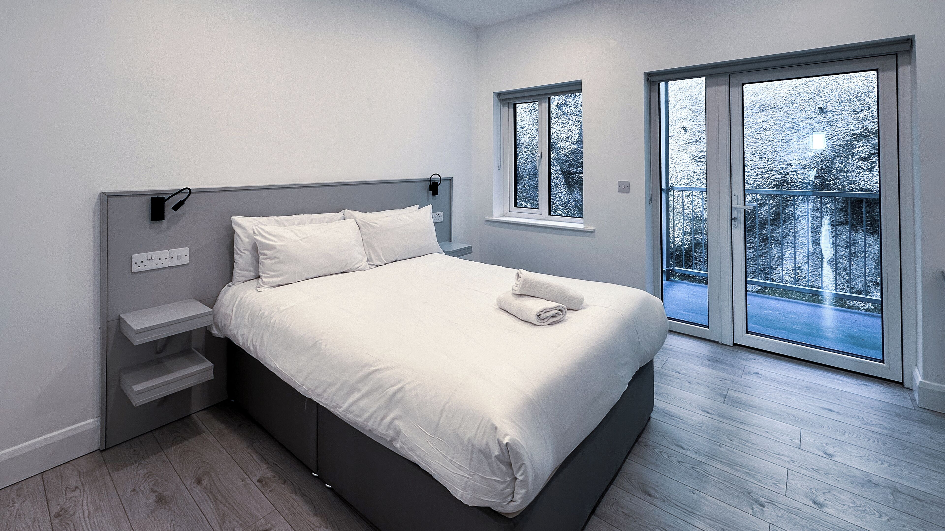 Sea View 1 Bedroom Apartment | Strykejern/-brett, wi-fi (inkludert) og sengetøy