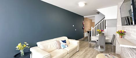 Design Townhome | Living area