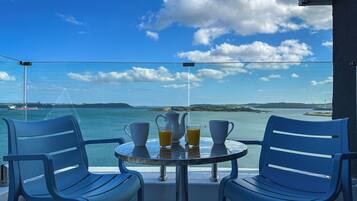 Stunning Harbour View 2 Bedroom Apartment | Balcony view