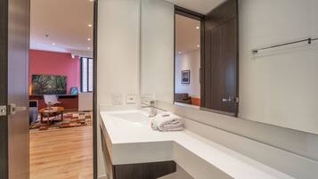 Apartment (301) | Bathroom