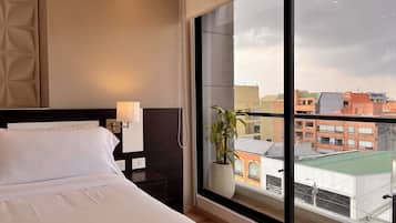 Apartment (502) | 1 bedroom, iron/ironing board, free WiFi