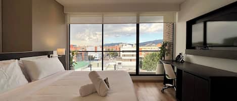 Apartment (502) | 1 bedroom, iron/ironing board, free WiFi