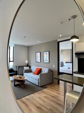 Appartement (502) | 1 chambre, fer et planche à repasser