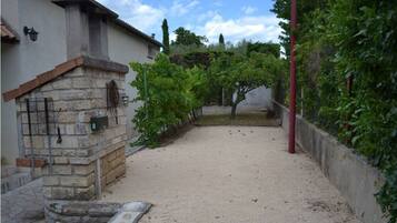 Enceinte de lâhĂ©bergement