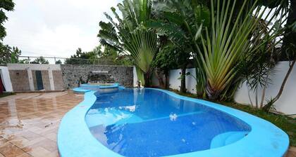 Spacious 7-bedroom villa in charming Santo Domingo Este with AC, WiFi