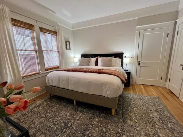 2 bedrooms, iron/ironing board, WiFi, bed sheets