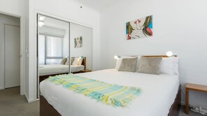 2 Schlafzimmer, Schreibtisch, Reisekinderbett, kostenloses WLAN