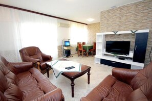 Comfort Villa, Garden View | Living area