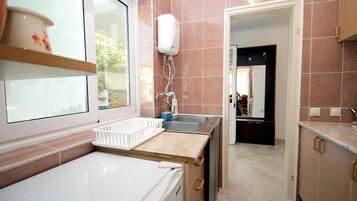 Comfort Villa, Garden View | Dapur peribadi