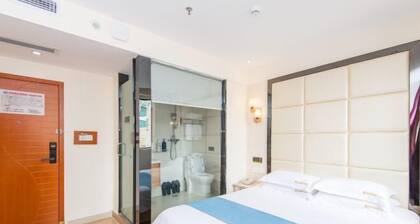 168 Chain Hotel (Shenzhen Liantang Metro Station)
