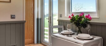 Meadows View Shepherd's Hut
