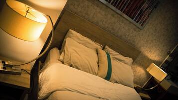 Apartemen, balkon, pemandangan samudra | 2 kamar tidur, ruang kerja ramah laptop, dan setrika/meja setrika