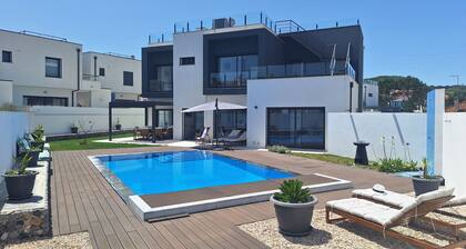 Villa Agapanthus, a comfortable 4 bedroom home by the sea.