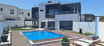 Villa Agapanthus, a comfortable 4 bedroom home by the sea.