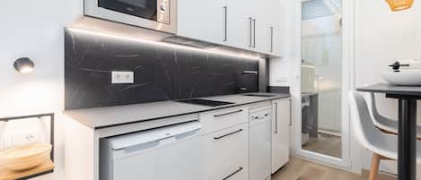 Fridge, microwave, coffee/tea maker, electric kettle