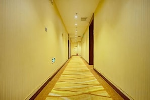Unclassified image, 3 of 28, button - Four Seasons Hotel (Taiyuan l Liuxiang Shanxi Medical University Second Hospital) (Taiyuan)