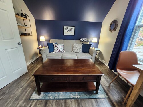 Cozy home near downtown, beaches, parks, Lake Huron and the St. Clair River