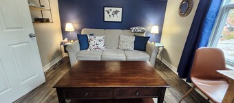 Cozy home near downtown, beaches, parks, Lake Huron and the St. Clair River